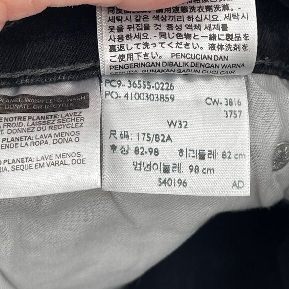 Levi’s Black Distressed 511 Slim Fit Sunshine Cuffed Denim Shorts Size 32 - Picture 5 of 6